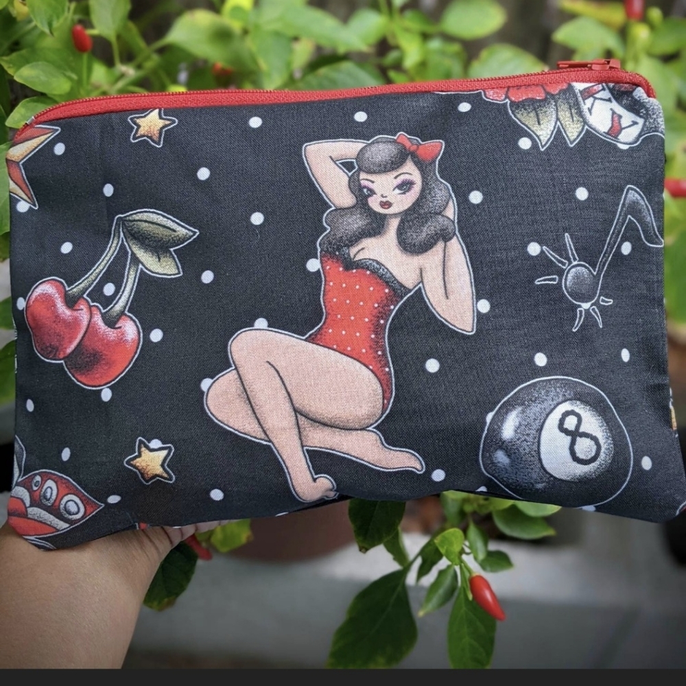 Retro Pinup Black and White Zippered Pouch